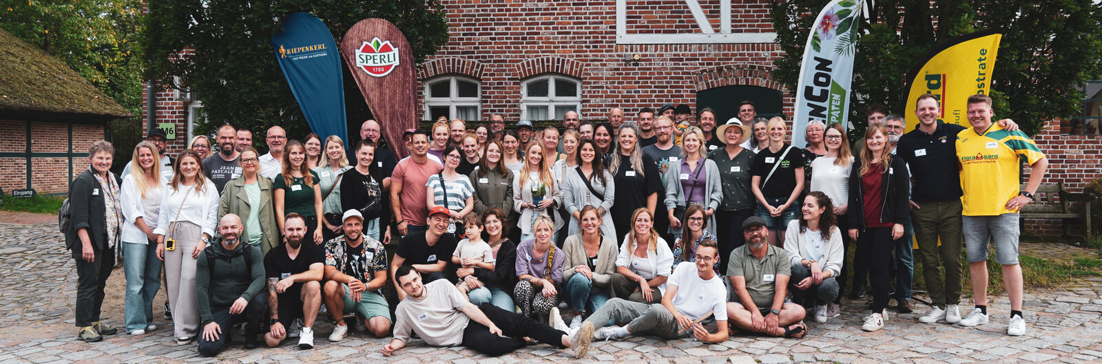 Gruppenfoto aller Teilnehmer der GardenCon 2024